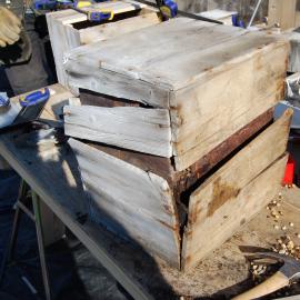 2007-08 Box undergoing repairs, Cape Royds (017)