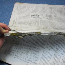 Deteriorated binding of Pearson's Magazine