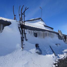 2017-18 Scott's 'Terra Nova hut, snow build-up on West elevation