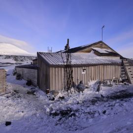 2017-18 Scott's 'Terra Nova hut, North and West elevations