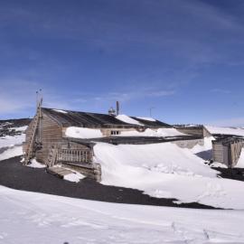 2017-18 Scott's 'Terra Nova hut, snow build-up on North elevation