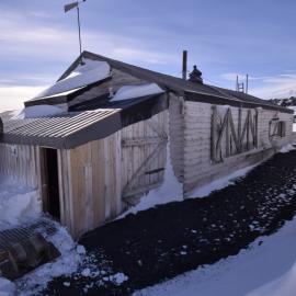 2017-18 Scott's 'Terra Nova hut, South and West elevations