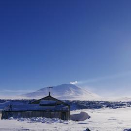 2017-18 Scott's 'Terra Nova' hut and Mount Erebus