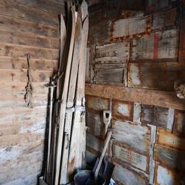 2017-18 Scott's 'Terra Nova' hut, work task, duckboards (001)