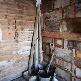 2017-18 Scott's 'Terra Nova' hut, work task, duckboards (003)