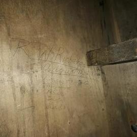 2017-18 Scott's 'Terra Nova' hut, monitoring, interior graffiti