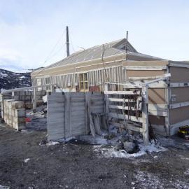 2017-18 Shackleton's 'Nimrod' hut, exterior, North-west corner