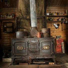 2017-18 Shackleton's 'Nimrod' hut, interior, Mrs Sam stove