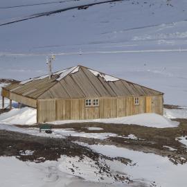 2017-18 Scott's 'Discovery' hut, exterior, North and West elevations