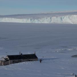 2017-18 Scott's 'Terra Nova' hut and Barne Glacier