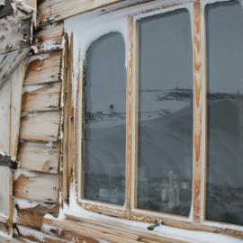 2018-19 South wall windows of Scott's 'Terra Nova' hut, Cape Evans (002)