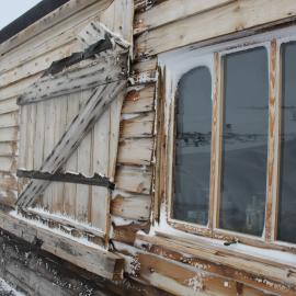 2018-19 South wall windows of Scott's 'Terra Nova' hut, Cape Evans (003)
