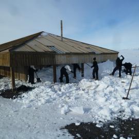 2018-19 Volunteers assisting with snow removal at Hut Point