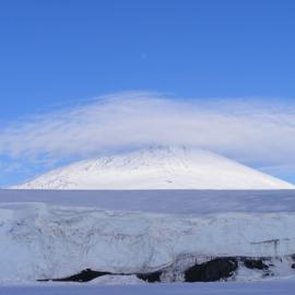 Barne Glacier and Mount Erebus (002)