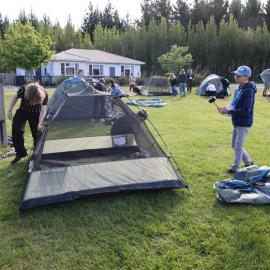 Young Inspiring Explorers pitch their tents (003)