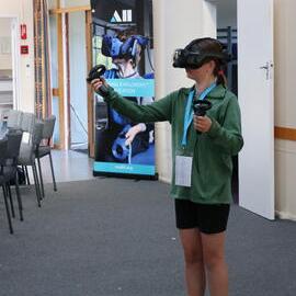 Young Inspiring Explorers experience the Hillary's Hut VR (002)