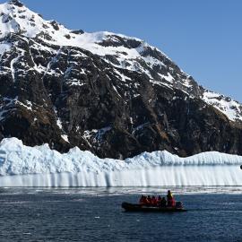 Inspiring Explorers and passengers in a Zodiac, Godthul (003)