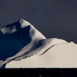 Large icebergs, South Georgia (002)