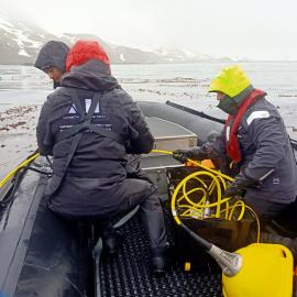 Inspiring Explorers launch the MetService Spotter Buoy from a zodiac (001)