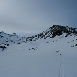 Mount Hodges climbing team on their ascent (001)
