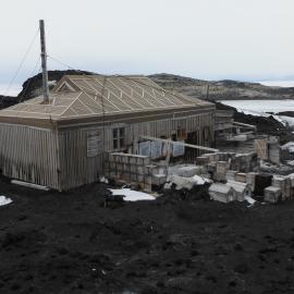 2014-15 Shackleton's 'Nimrod' hut, North and East elevations