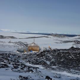 2010-11 East wall of Shackleton's 'Nimrod' hut, Cape Royds