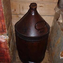 2010-11 Large metal vessel inside Shackleton's 'Nimrod' hut