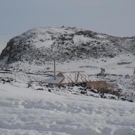 Fresh snow at Cape Royds (001)