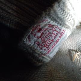 Wool garments, Scott's 'Terra Nova' hut (002)