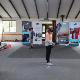 Young Inspiring Explorers experience Hillary's hut VR (005)