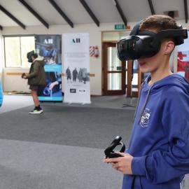 Young Inspiring Explorers experience Hillary's hut VR (019)