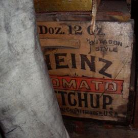 Heinz' tomato ketchup box, Scott's 'Terra Nova' hut