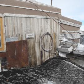 2009-10 Shackleton's 'Nimrod' hut inspection, exterior (007)