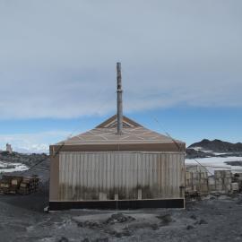 2009-10 Shackleton's 'Nimrod' hut inspection, exterior (009)