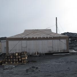 2009-10 Shackleton's 'Nimrod' hut inspection, exterior (011)