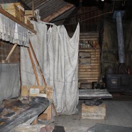 2021-22 Shackleton's 'Nimrod' hut inspection, interior (010)