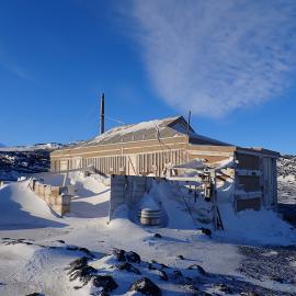 2021 Shackleton's 'Nimrod' hut inspection, exterior (010)