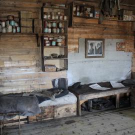 South aspect, Shackleton's 'Nimrod' hut (002)