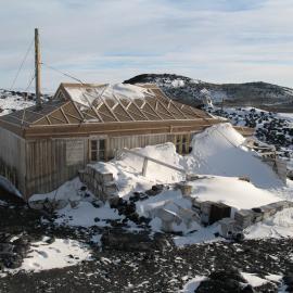 2007 Shackleton's 'Nimrod' hut, Cape Royds