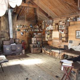 2006 Shackleton's 'Nimrod' hut inspection, interior, Main space