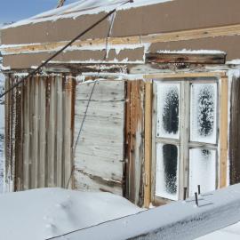 2007 Shackleton's 'Nimrod' hut inspection, exterior, North wall