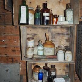 Medicinal artefacts, Shackleton's 'Nimrod' Hut