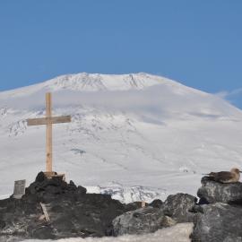 2013-14 Skua on Wind Vane Hill