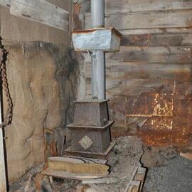 2013-14 Blubber stove in the Stables inside Scott's 'Terra Nova' hut, Cape Evans (001)