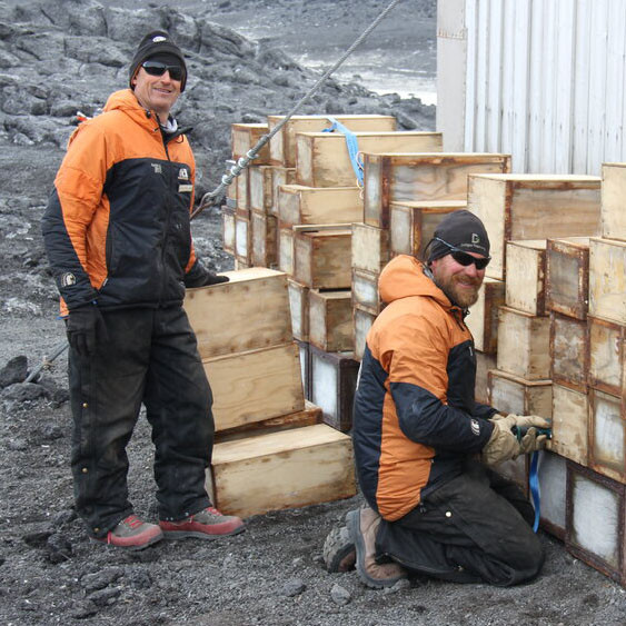Conserving 'Nimrod' hut Venesta Cases 2021-22 Season